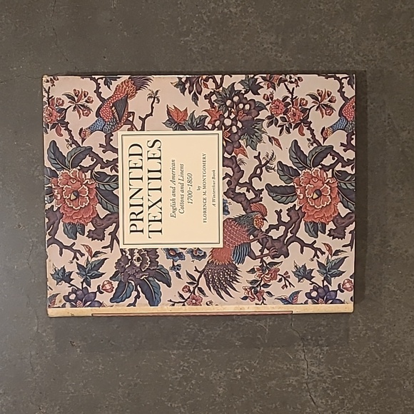 VINTAGE 1970 SIGNED "PRINTED TEXTILES" COFFEE TABLE BOOK - Picture 1 of 14
